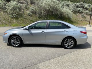 2015 Toyota Camry Se in Kamloops, British Columbia - 6 - w320h240px