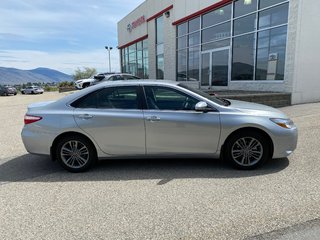 2015 Toyota Camry Se in Kamloops, British Columbia - 2 - w320h240px