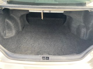 2017 Toyota Camry XLE in Kamloops, British Columbia - 5 - w320h240px