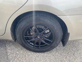 2017 Toyota Camry XLE in Kamloops, British Columbia - 6 - w320h240px
