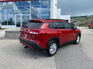 2023 Toyota Corolla Cross LE Premium in Kamloops, British Columbia - 3 - w320h240px