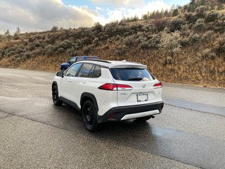 2024 Toyota Corolla Cross LE Premium in Kamloops, British Columbia - 5 - w320h240px