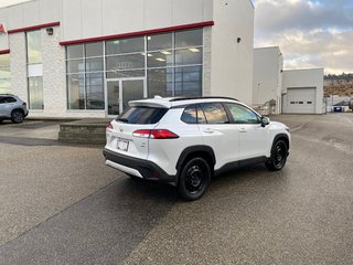 2024 Toyota Corolla Cross LE Premium in Kamloops, British Columbia - 3 - w320h240px