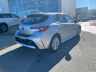 2024 Toyota Corolla Hatchback SE in Kamloops, British Columbia - 4 - w320h240px