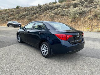2018 Toyota Corolla SE in Kamloops, British Columbia - 6 - w320h240px