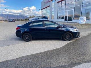2019 Toyota Corolla Se Upgrade in Kamloops, British Columbia - 2 - w320h240px