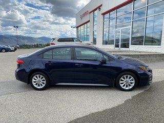 2020 Toyota Corolla Se in Kamloops, British Columbia - 2 - w320h240px