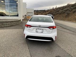 2022 Toyota Corolla LE in Kamloops, British Columbia - 4 - w320h240px