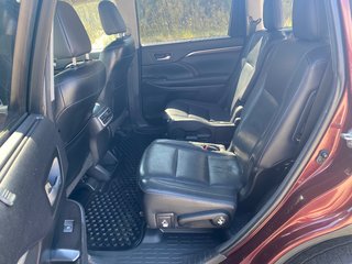 2015 Toyota Highlander Limited in Kamloops, British Columbia - 6 - w320h240px