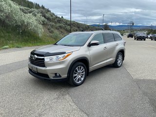 2016 Toyota Highlander XLE in Kamloops, British Columbia - 7 - w320h240px