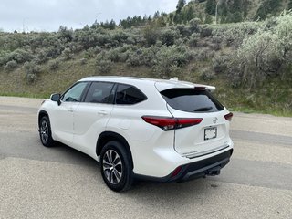 2020 Toyota Highlander XLE in Kamloops, British Columbia - 5 - w320h240px