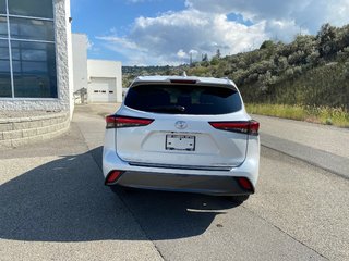 2022 Toyota Highlander Limited in Kamloops, British Columbia - 4 - w320h240px