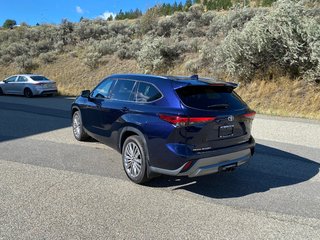 2022 Toyota Highlander Limited in Kamloops, British Columbia - 5 - w320h240px