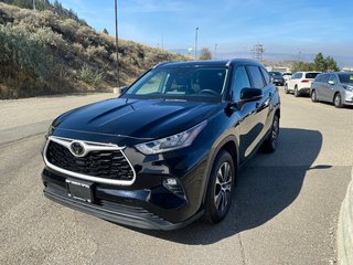 2024 Toyota Highlander XLE AWD in Kamloops, British Columbia - 6 - w320h240px