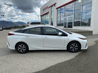 2018 Toyota Prius Prime in Kamloops, British Columbia - 2 - w320h240px