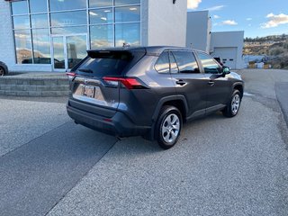 2022 Toyota RAV4 LE in Kamloops, British Columbia - 3 - w320h240px