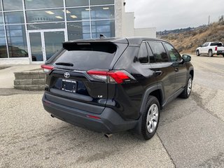 2022 Toyota RAV4 LE in Kamloops, British Columbia - 4 - w320h240px