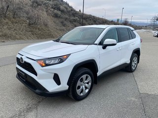 2022 Toyota RAV4 LE in Kamloops, British Columbia - 2 - w320h240px