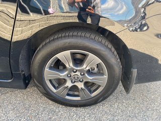 2020 Toyota Sienna SE in Kamloops, British Columbia - 5 - w320h240px