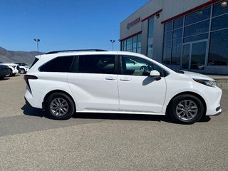 2022 Toyota Sienna LE AWD in Kamloops, British Columbia - 2 - w320h240px