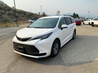 2025 Toyota Sienna LE in Kamloops, British Columbia - 7 - w320h240px