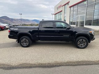 2020 Toyota Tacoma Sport Premium in Kamloops, British Columbia - 2 - w320h240px