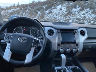 2014 Toyota Tundra SR5 Double Cab in Kamloops, British Columbia - 7 - w320h240px