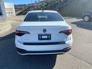 2024 Volkswagen Jetta Comfortline in Kamloops, British Columbia - 3 - w320h240px