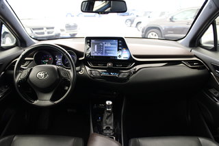 2019 Toyota C-HR FWD w/ HEATED SEATS