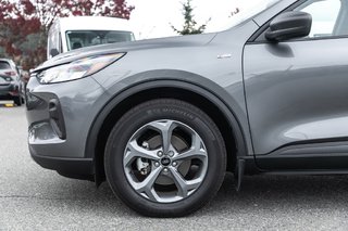 2025 Ford Escape ST-Line in Nanaimo, British Columbia - 4 - w320h240px