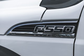 2012 Ford Super Duty F-550 DRW XLT in Nanaimo, British Columbia - 6 - w320h240px