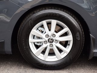 2025 Toyota Camry Hybrid SE FWD in Mississauga, Ontario - 6 - w320h240px