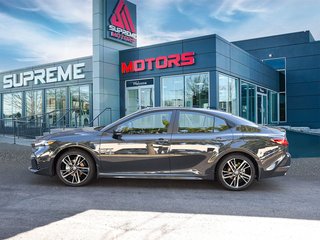 2025 Toyota Camry Hybrid XSE AWD in Mississauga, Ontario - 4 - w320h240px