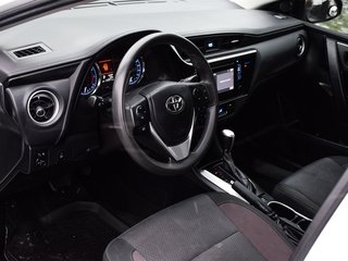 2018 Toyota Corolla LE in Mississauga, Ontario - 5 - w320h240px