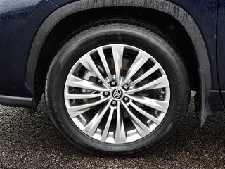 2024 Toyota Highlander hybrid Platinum AWD in Mississauga, Ontario - 5 - w320h240px