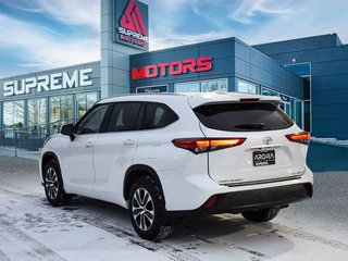 2022 Toyota Highlander XLE in Mississauga, Ontario - 5 - w320h240px