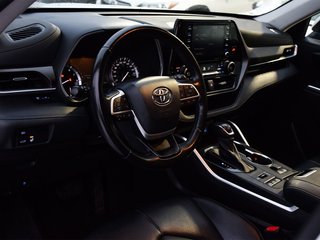 2022 Toyota Highlander XLE in Mississauga, Ontario - 6 - w320h240px