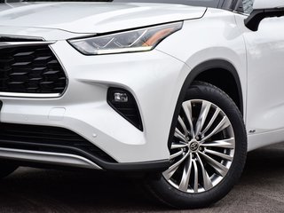 2025 Toyota Highlander Hybrid Platinum in Mississauga, Ontario - 3 - w320h240px
