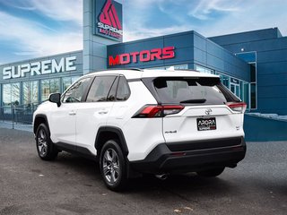 2022 Toyota RAV4 XLE in Mississauga, Ontario - 5 - w320h240px