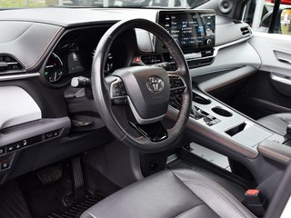 2021 Toyota Sienna XSE in Mississauga, Ontario - 6 - w320h240px