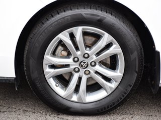 2021 Toyota Sienna XSE in Mississauga, Ontario - 5 - w320h240px