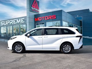 2025 Toyota Sienna LE FWD Hybrid in Mississauga, Ontario - 4 - w320h240px