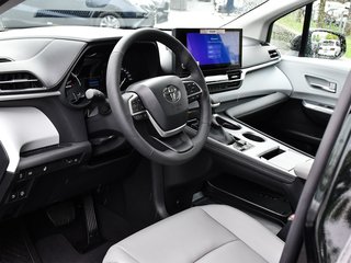 2025 Toyota Sienna HYBRID XLE in Mississauga, Ontario - 6 - w320h240px