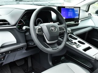 2025 Toyota Sienna Hybrid XLE in Mississauga, Ontario - 6 - w320h240px