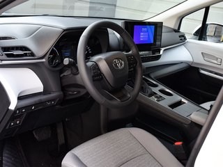 2025 Toyota Sienna LE in Mississauga, Ontario - 6 - w320h240px
