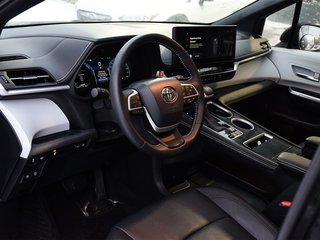 2025 Toyota Sienna XSE in Mississauga, Ontario - 6 - w320h240px