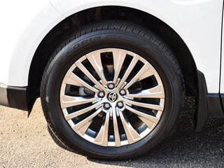 2023 Toyota Venza Limited in Mississauga, Ontario - 6 - w320h240px
