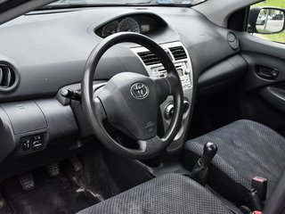 2007 Toyota Yaris BASE in Mississauga, Ontario - 6 - w320h240px