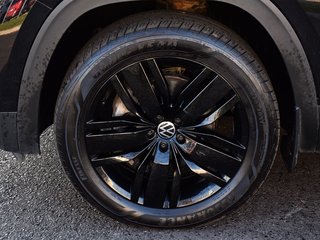 2022 Volkswagen Atlas Cross Sport Highline in Mississauga, Ontario - 5 - w320h240px