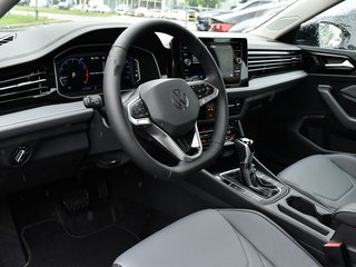 2025 Volkswagen Jetta Highline in Mississauga, Ontario - 6 - w320h240px